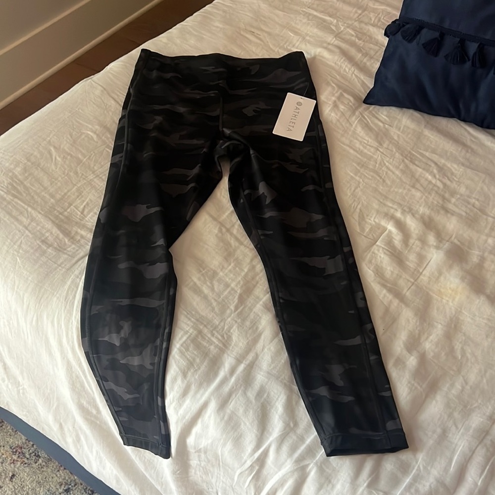 Women camo leggings